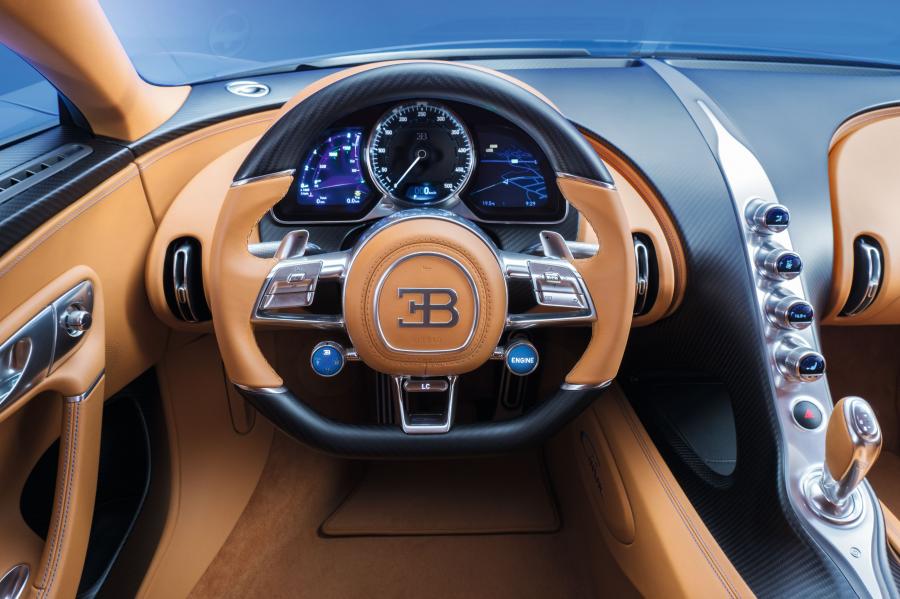 Панель приборов Bugatti Chiron 2016 года  (фото 42 из 51)